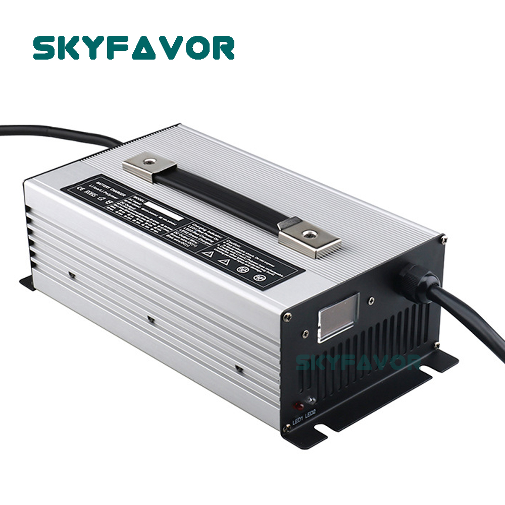 شاحن بطارية LiFePO4 ، 12 فولت  - مراجعة Lifepo4 Battery Charger Smart Automatic وسعره
